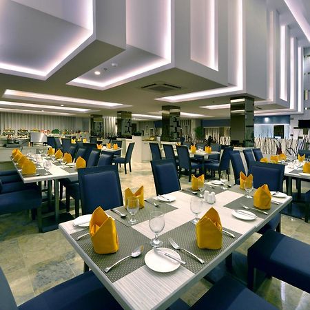 Tjokro Hotel Пеканбару Екстериор снимка
