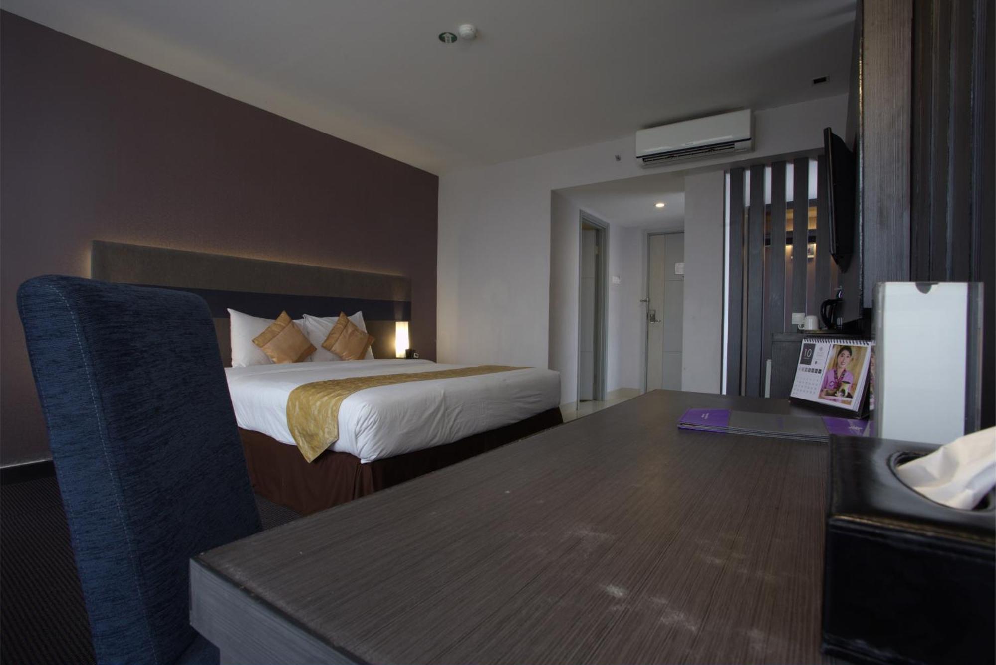 Tjokro Hotel Пеканбару Стая снимка