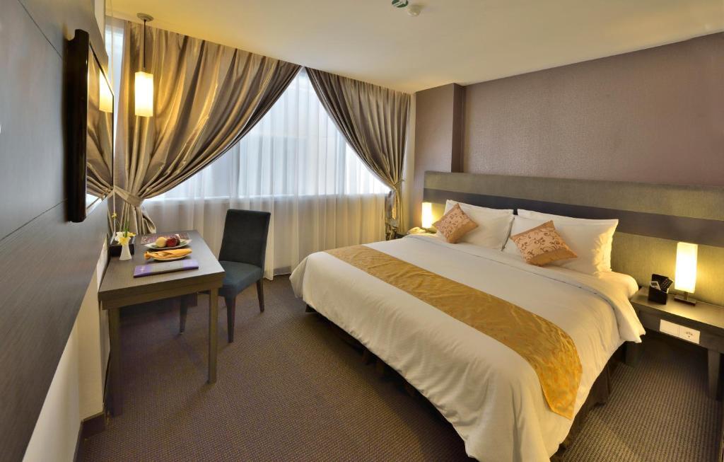 Tjokro Hotel Пеканбару Екстериор снимка