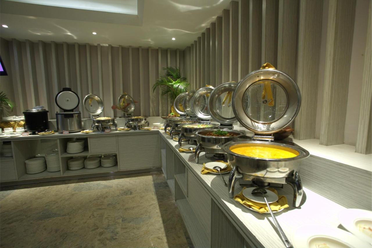 Tjokro Hotel Пеканбару Стая снимка