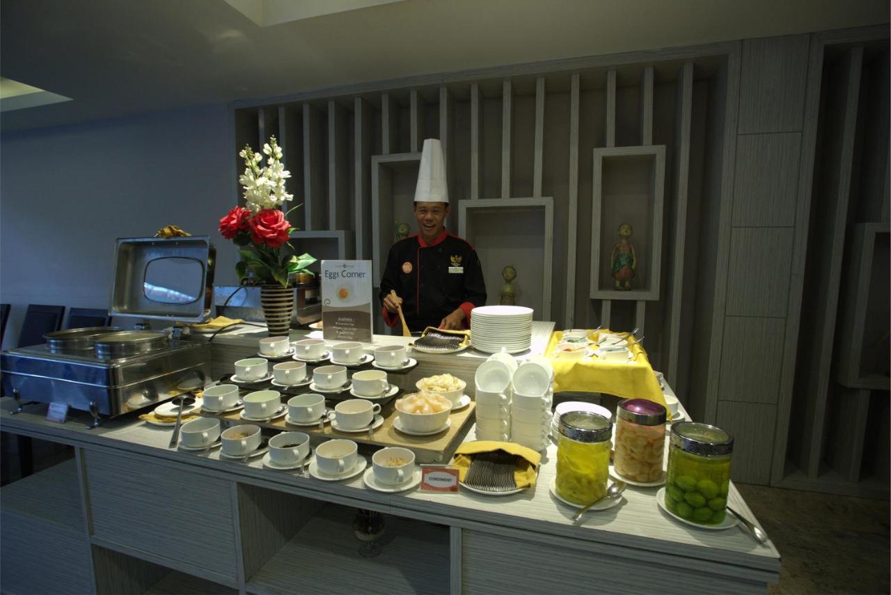 Tjokro Hotel Пеканбару Стая снимка